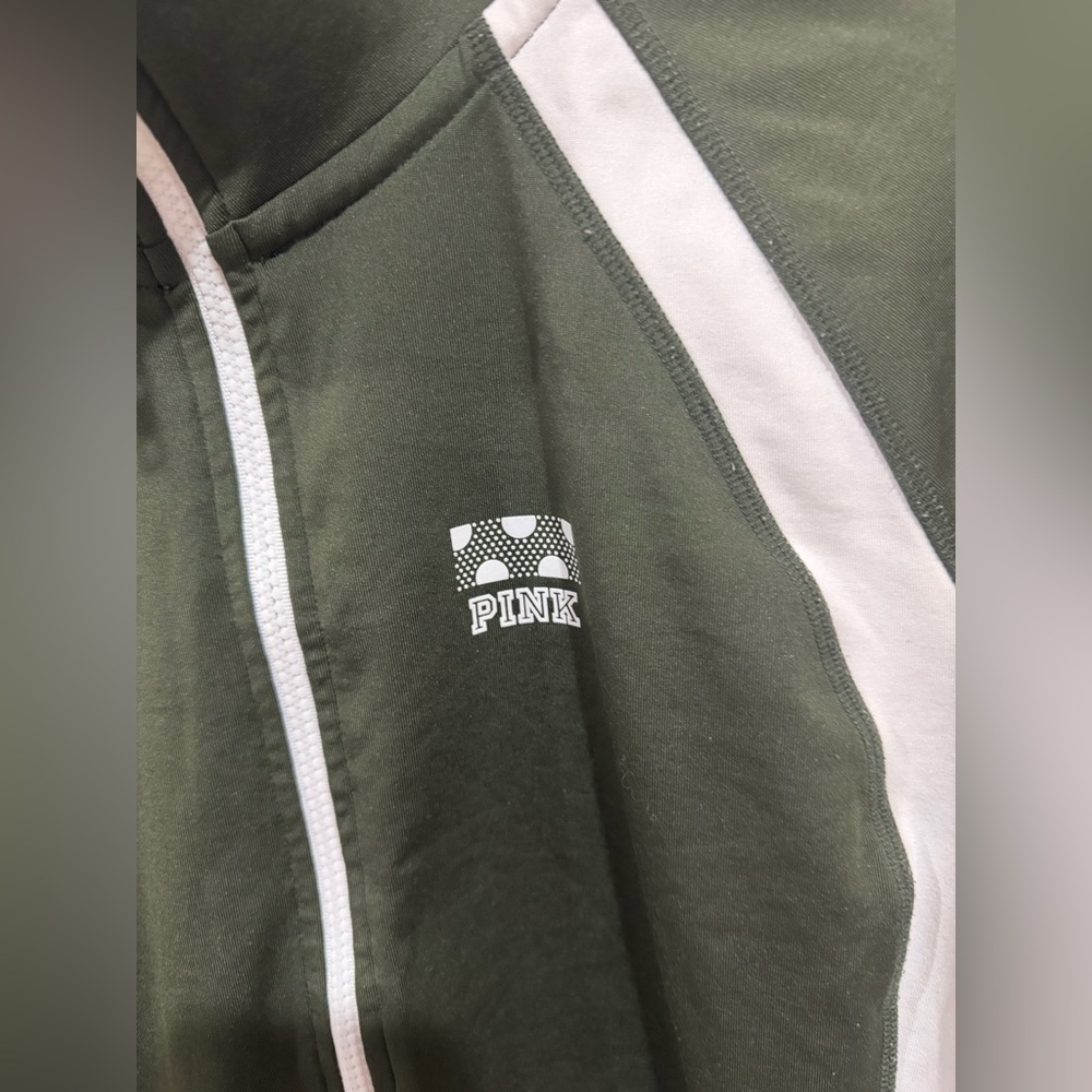 Zip up jacket - Picture 2 of 7